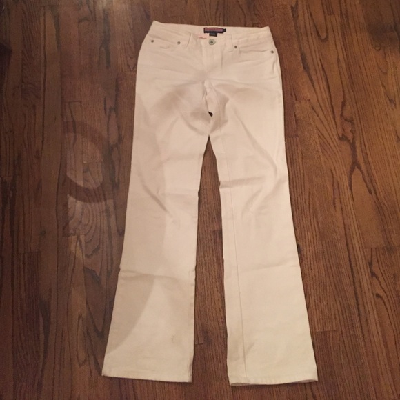 White jeans from Vineyard Vines