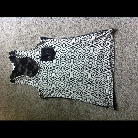 Aztec Tank--Black Lace in the back---😀 - Picture 1 of 2