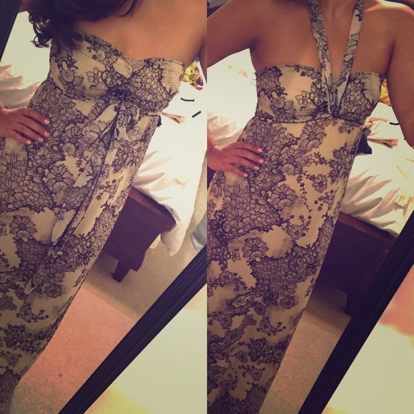 Versatile black and white lace print maxi