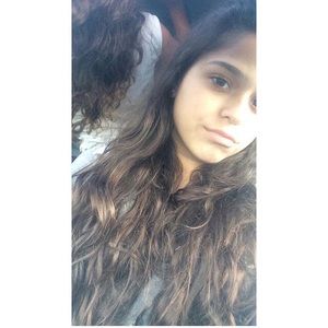 Meet your Posher, Lara