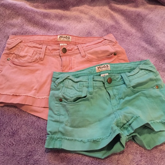 2 pairs of shorts