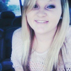 Meet your Posher, Lorena