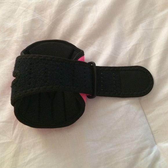 Armpocket - Picture 3 of 4