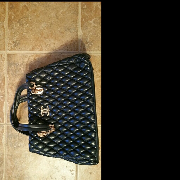 Chanel handbag - Picture 2 of 3