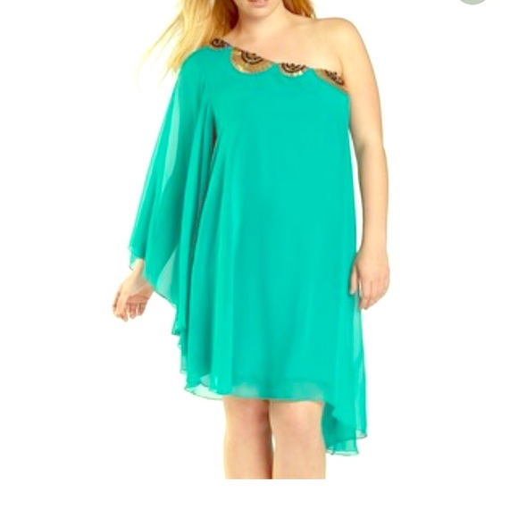 One shoulder green dress