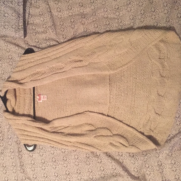Mossino Crochet Wool Vest