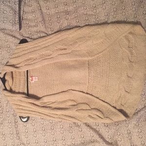 Mossino Crochet Wool Vest