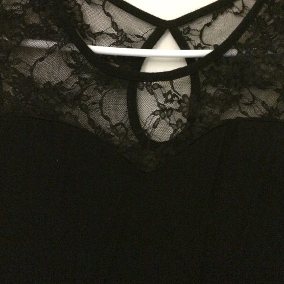 Lace top - Picture 2 of 2