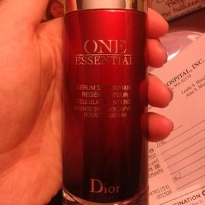 1.7 oz Christian Dior One Essential Serum
