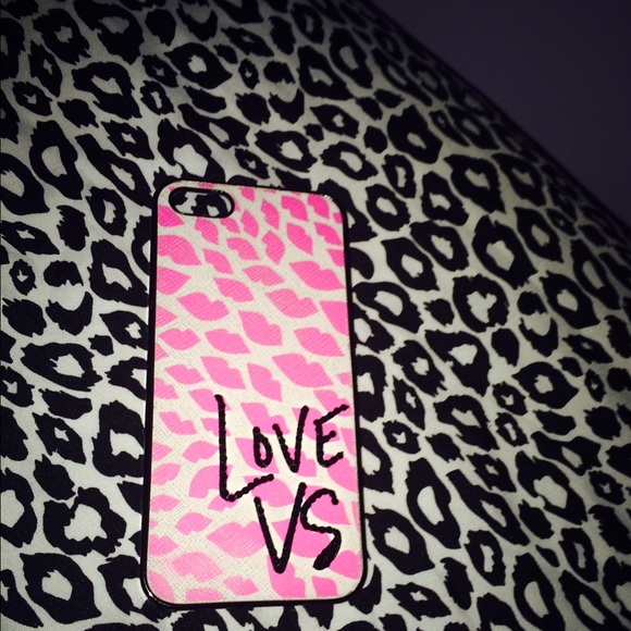 2 iPhone 5/5s cases. Ones VS and ones MK