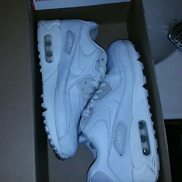 All white nike air max 90 Price is firm