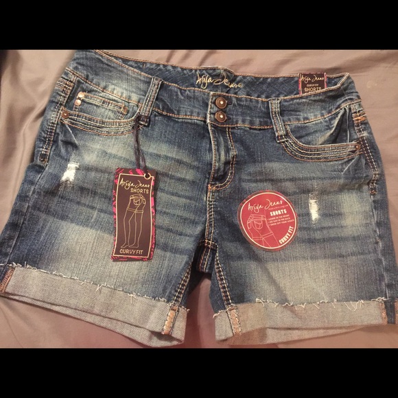 Juniors Ariya Jean Shorts NWT