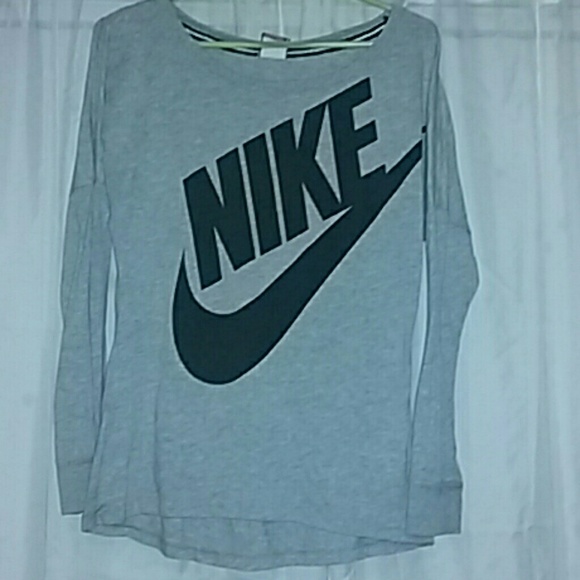 Grey long sleeve Nike shirt