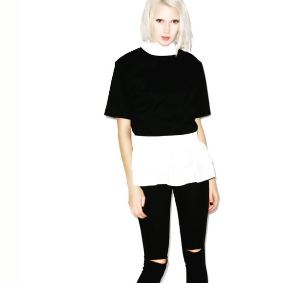 Loving this ruffled bottom top