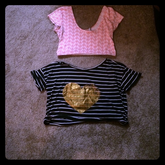 Crop top bundle deal 👀 - Picture 1 of 4