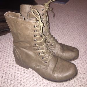 Steve Madden Combat boots