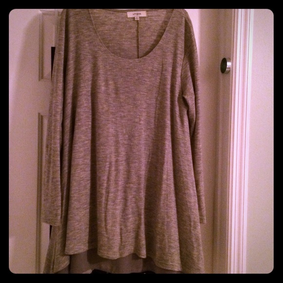 Umgee Top. Like new. Size Med.