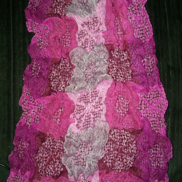Versatile scarf - Picture 3 of 3