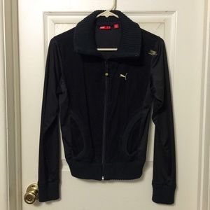Vintage Puma sportswear light jacket