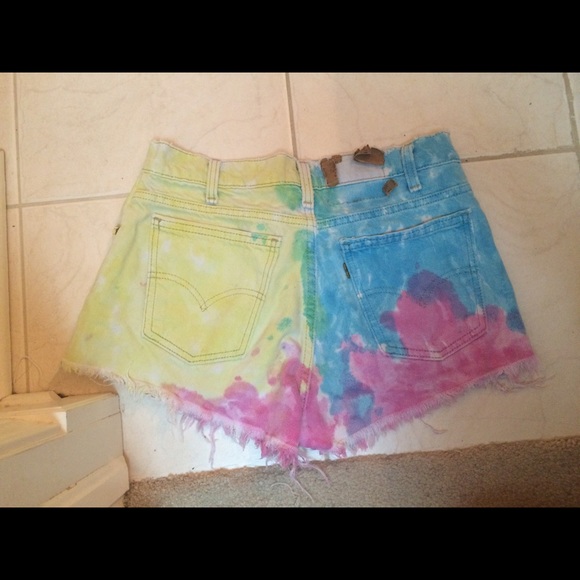 Urban tie die high waisted shorts small/medium - Picture 2 of 2