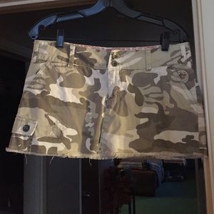 Billabong camo miniskirt