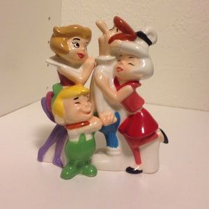 Salt& pepper shakers