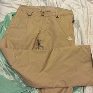 Snowboarding/skiing pants