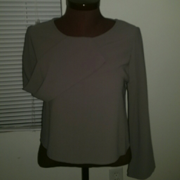 Perfect blouse - Picture 2 of 3