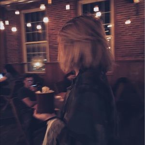 Meet your Posher, Olivia