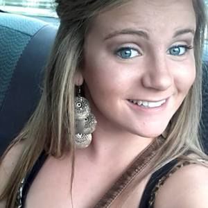 Meet your Posher, Lizzy