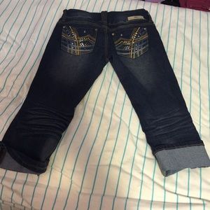 Almost famous jean capris
