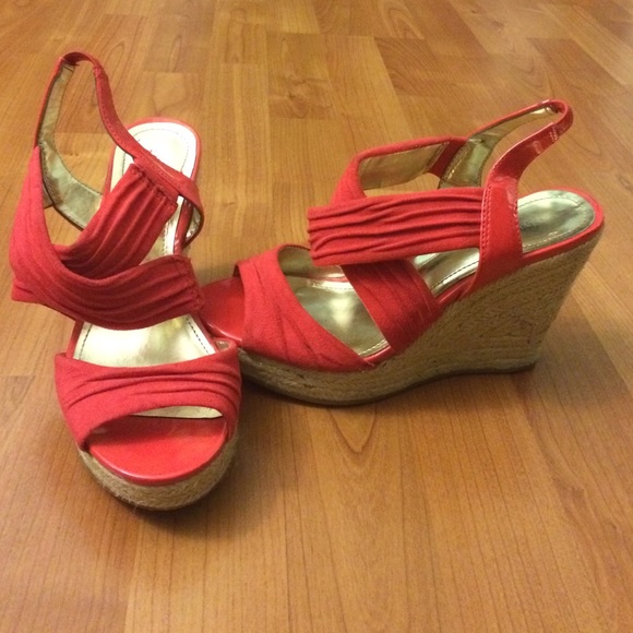 Red Wedges