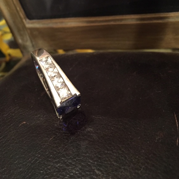 Tanzanite, cubic zirconia and rhodium plated ring - Picture 3 of 4