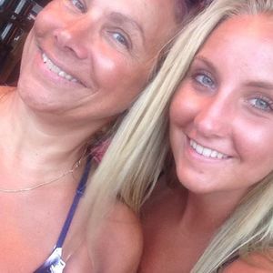 Meet your Posher, Chloe