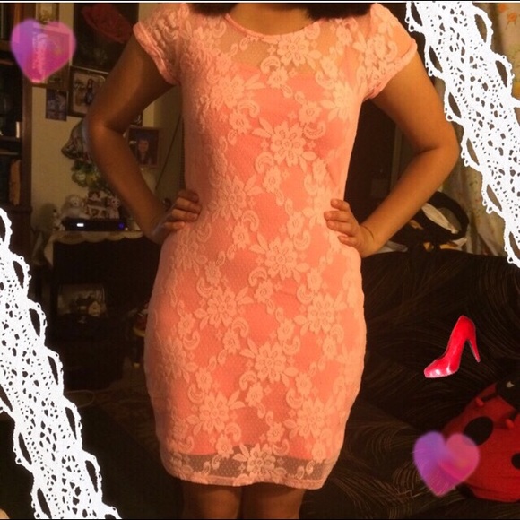 Hollister Dresses & Skirts - Peach Hollister Lace Dress