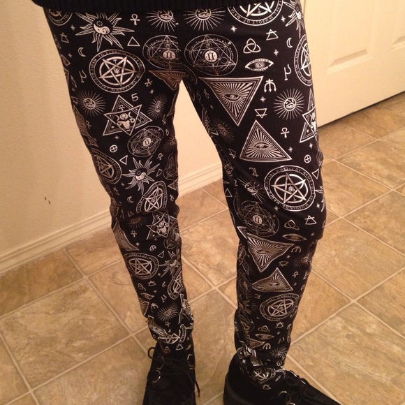 Jawbreaker leggings