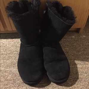 Black Bow Back Uggs