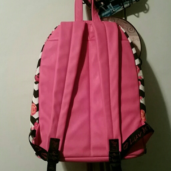 A floral Betsey Johnson Backpack NWOT - Picture 4 of 4