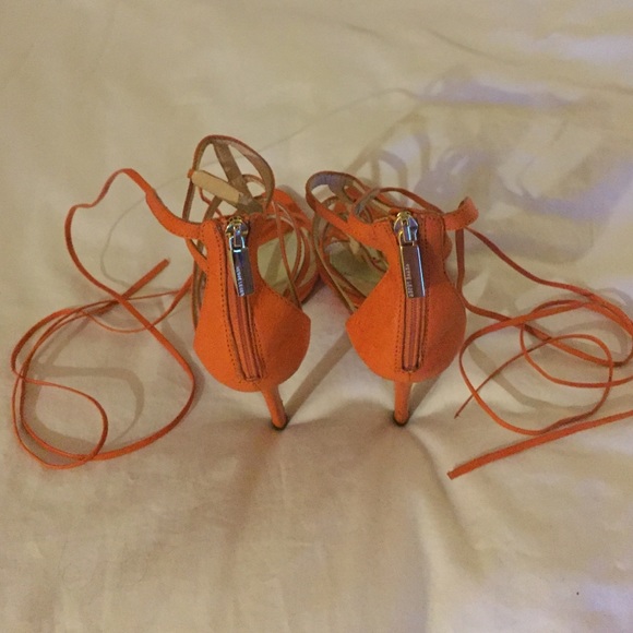 Herve Leger - Taylor - Orange high heel - Picture 2 of 3