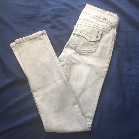Light gray jeans