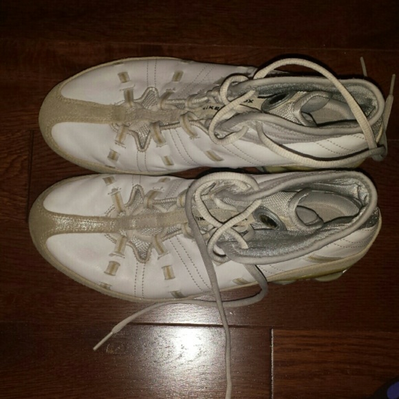 Nike hi top sneakers