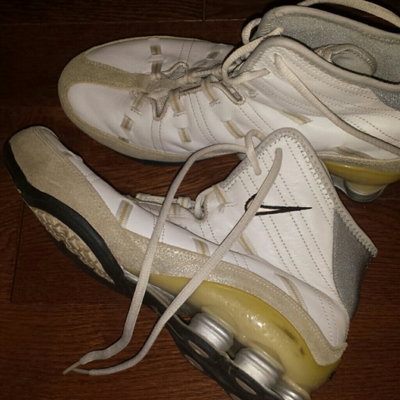 Nike hi top sneakers - Picture 2 of 3