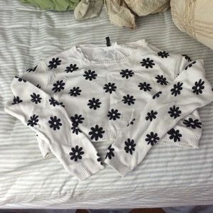 daisy sweater crop top