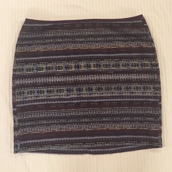 fitted skirt with tribal pattern