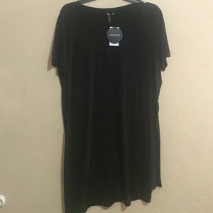 Long black tunic