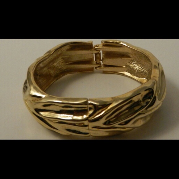Gold Bracelet - Picture 3 of 4