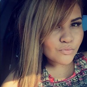 Meet your Posher, Cassandra