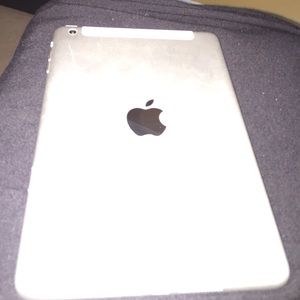 IPad mini 32gb 1 year old