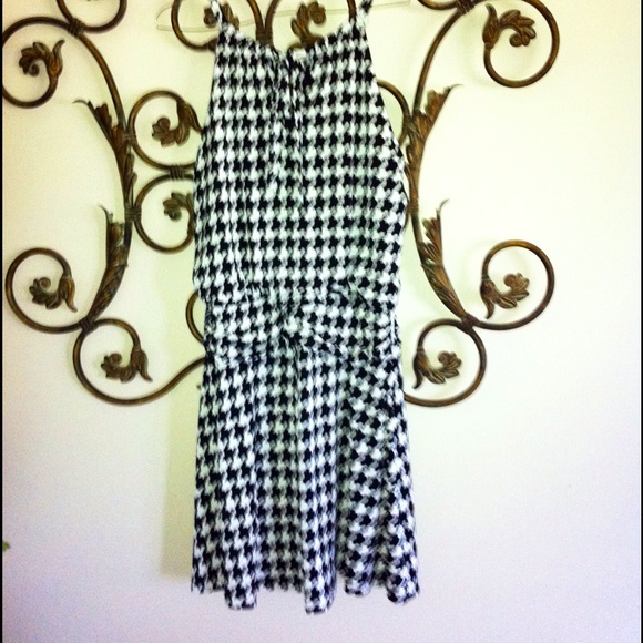 HOUNDSTOOTH PRINT DRESS - Picture 2 of 3