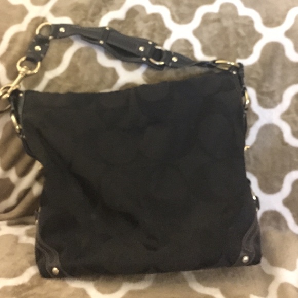 Black large bucket bag with signature C